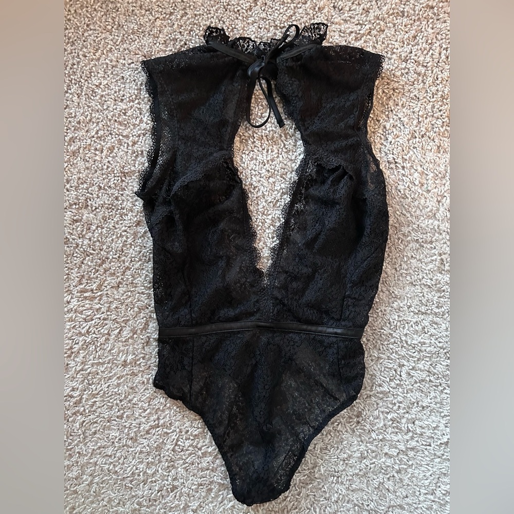 Victoria's Secret Lace Bodysuit with Neck Bow in Black XS
